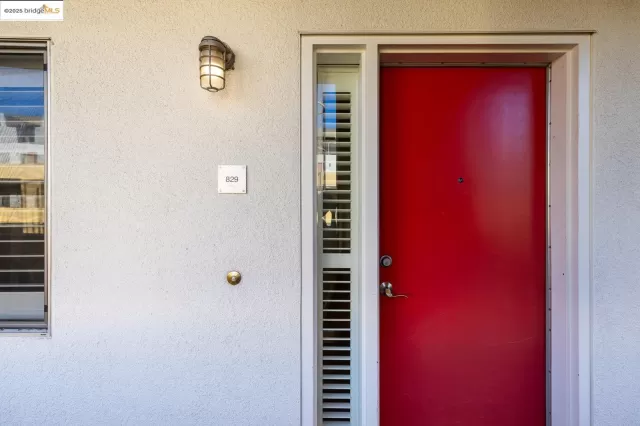 MLS: 41118839 Condo For Sale