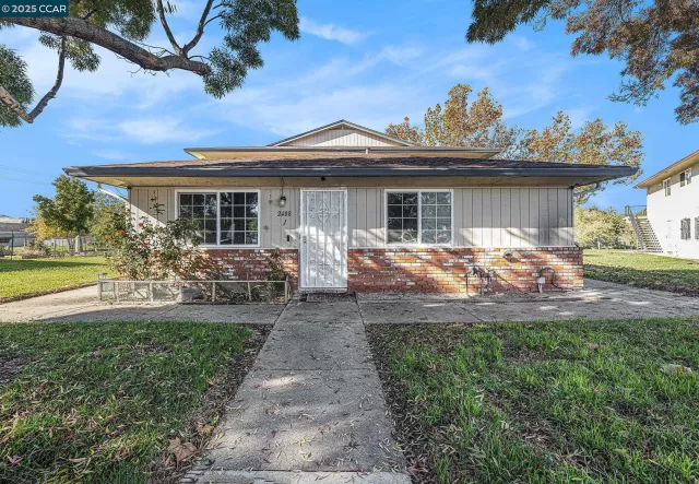 MLS: 41118857 Condo For Sale