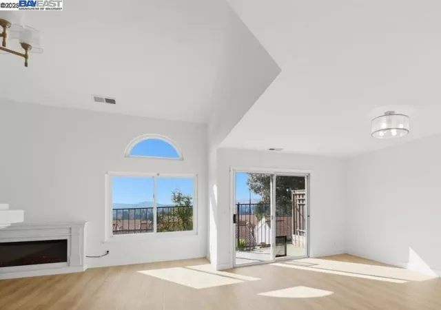 MLS: 41118866 Condo For Sale