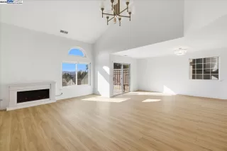 Photo #3: 41118866 Listing