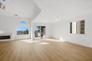 Photo #4: 41118866 Listing