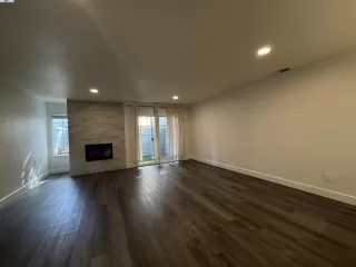 Photo #6: 41118869 Listing