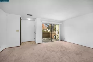 Photo #6: 41118915 Listing