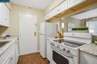 Photo #6: 41119008 Listing