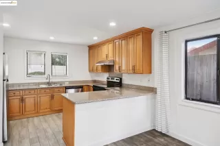 Photo #5: 41119028 Listing