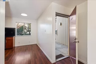 Photo #2: 41119039 Listing