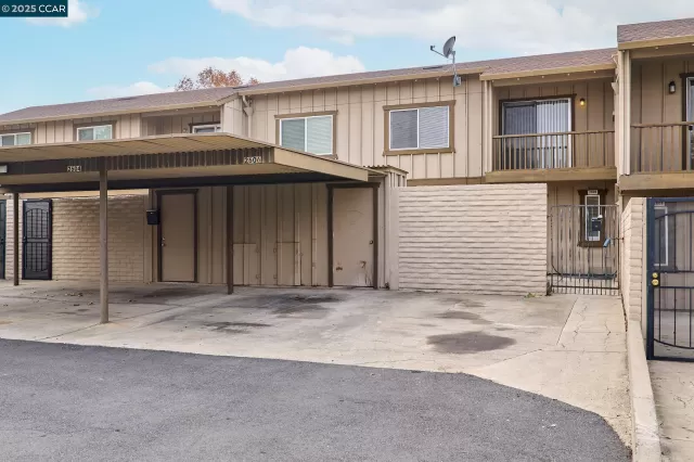 MLS: 41119046 Condo For Sale