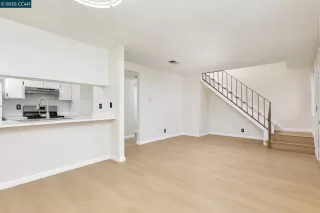 Photo #4: 41119046 Listing