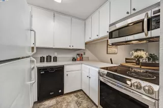 Photo #4: 41119058 Listing