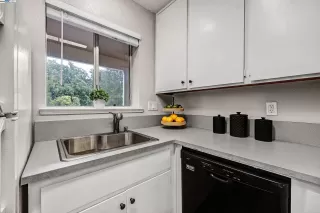 Photo #6: 41119058 Listing