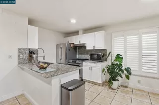 Photo #6: 41119098 Listing