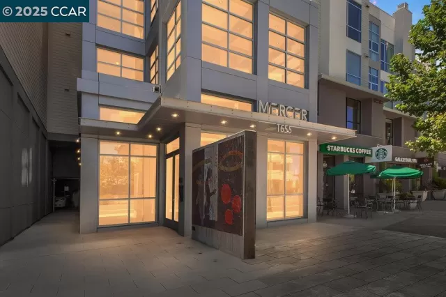 MLS: 41119208 Condo For Sale