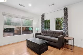 Photo #6: 41119346 Listing