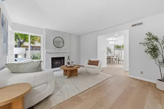 Photo #2: 41119379 Listing 