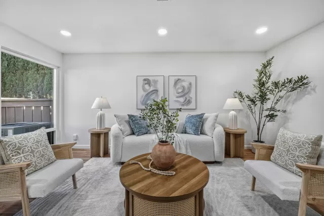 MLS: 41119381 Condo For Sale