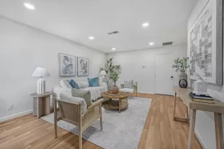 Photo #4: 41119381 Listing