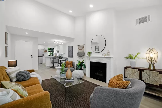 MLS: 41119406 Condo For Sale