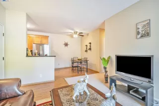 Photo #6: 41119411 Listing 