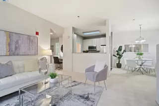 Photo #5: 41119547 Listing