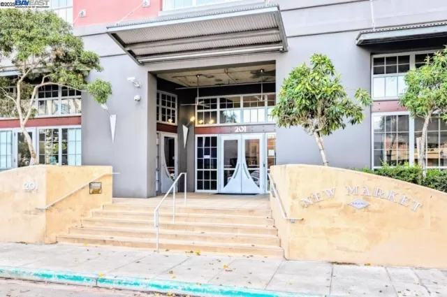 MLS: 41119604 Condo For Sale