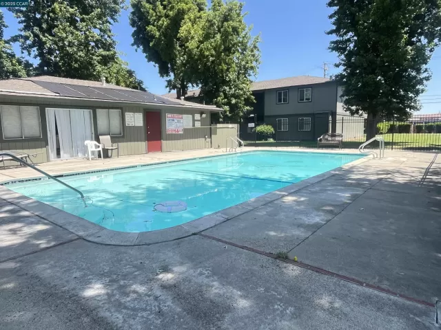 MLS: 41119644 Condo For Sale