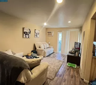 Photo #5: 41119644 Listing 