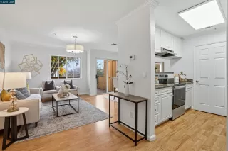 Photo #3: 41119669 Listing