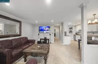 Photo #6: 41119696 Listing