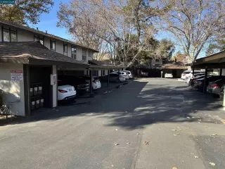 Photo #2: 41119705 Listing