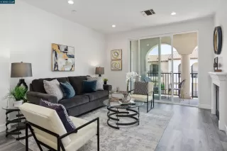 Photo #5: 41119715 Listing