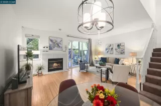 More Details about MLS # 41119954 : 35 DANVILLE OAK PLACE