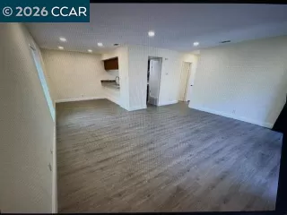 Photo #2: 41119955 Listing 