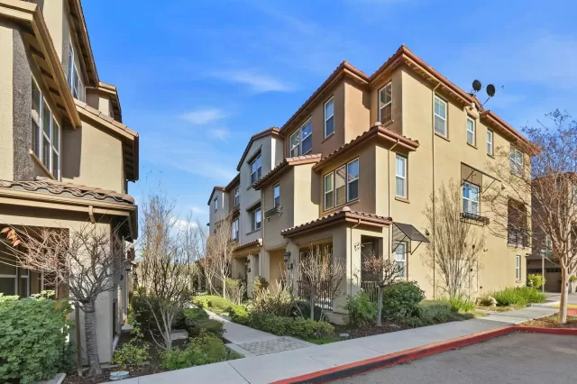 MLS: 41119958 Condo For Sale