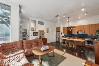 Photo #6: 41120080 Listing 