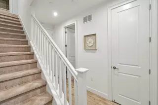 Photo #5: 41120449 Listing