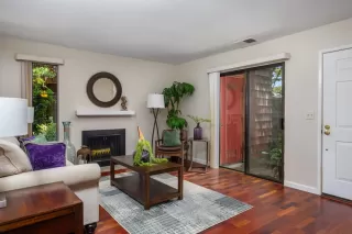 Photo #2: 41120493 Listing