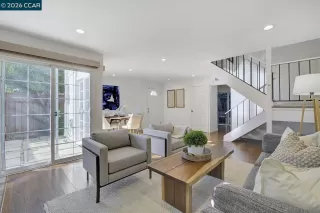 Photo #1: 41120618 Listing 