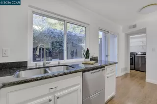 Photo #6: 41120618 Listing 