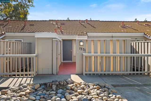 MLS: 41120697 Condo For Sale