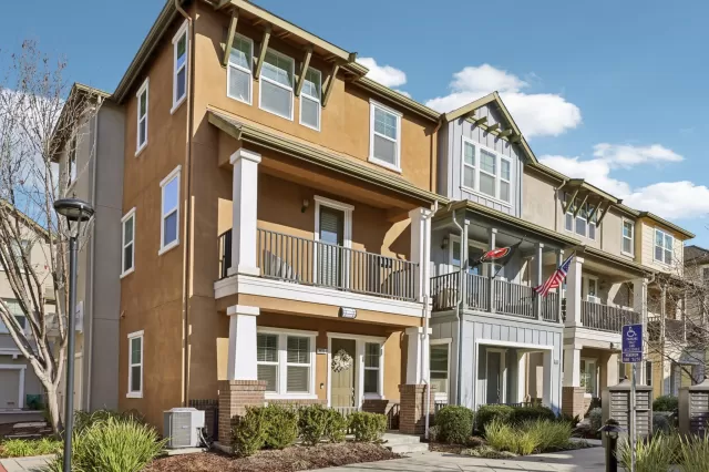 MLS: 41120866 Condo For Sale