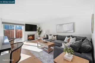 More Details about MLS # 41120878 : 242 ASHLEY CIR