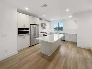 Photo #1: 41120882 Listing 