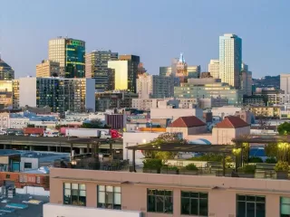 Browse active condo listings in 288 THIRD