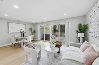 Photo #5: 41120963 Listing