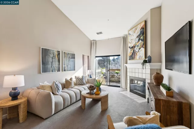 MLS: 41120984 Condo For Sale