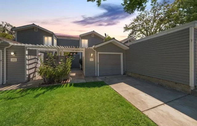 MLS: 41121073 Condo For Sale