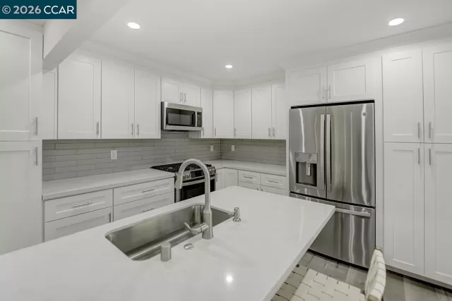 MLS: 41121216 Condo For Sale