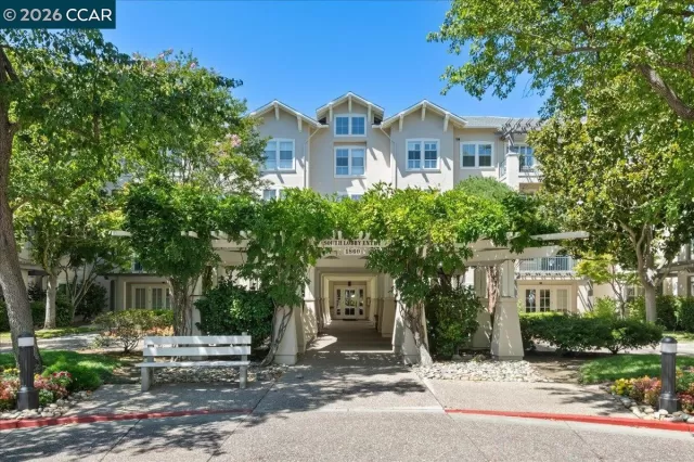 MLS: 41121221 Condo For Sale