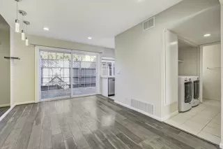 Photo #4: 41121401 Listing 