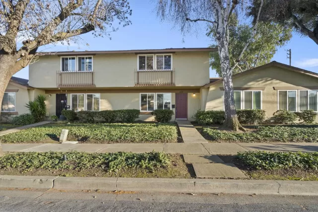 MLS: 41121556 Condo For Sale